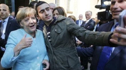 Warum Frau Merkel Flüchtlingen helfen will – Ein Erklärungsversuch